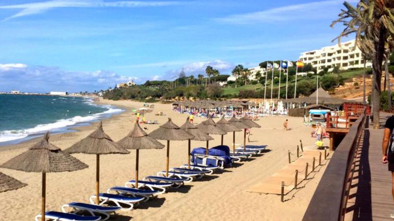 Mi Capricho B17 Beachfront Apartment Sitio de Calahonda Bagian luar foto
