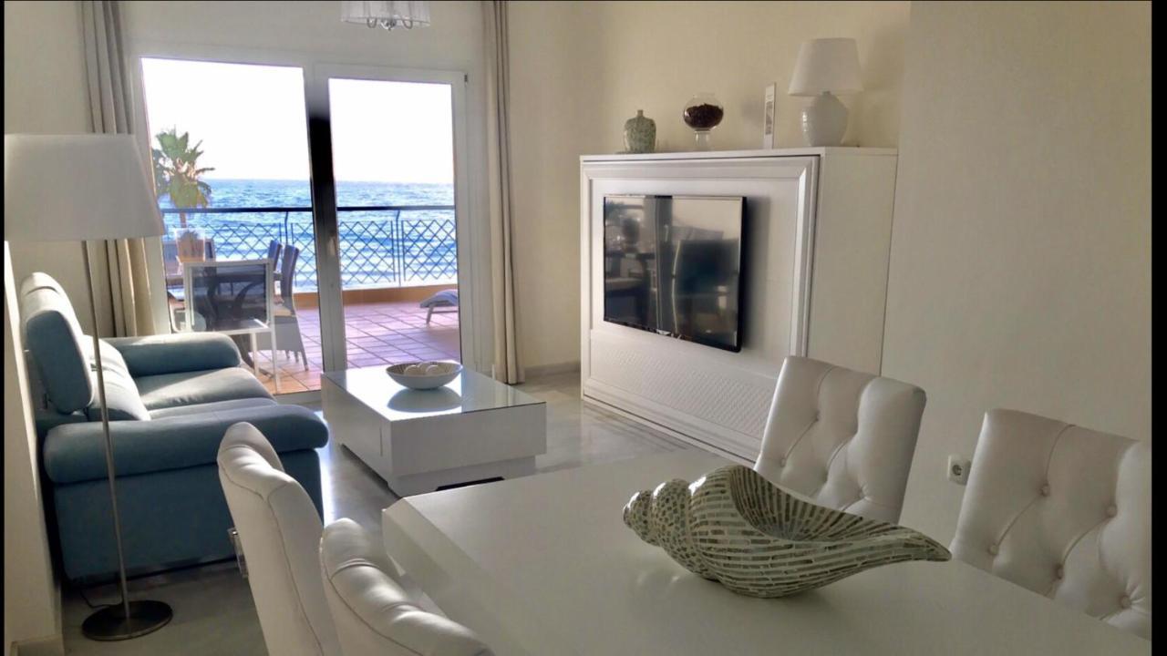 Mi Capricho B17 Beachfront Apartment Sitio de Calahonda Bagian luar foto