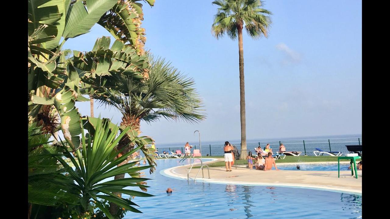 Mi Capricho B17 Beachfront Apartment Sitio de Calahonda Bagian luar foto