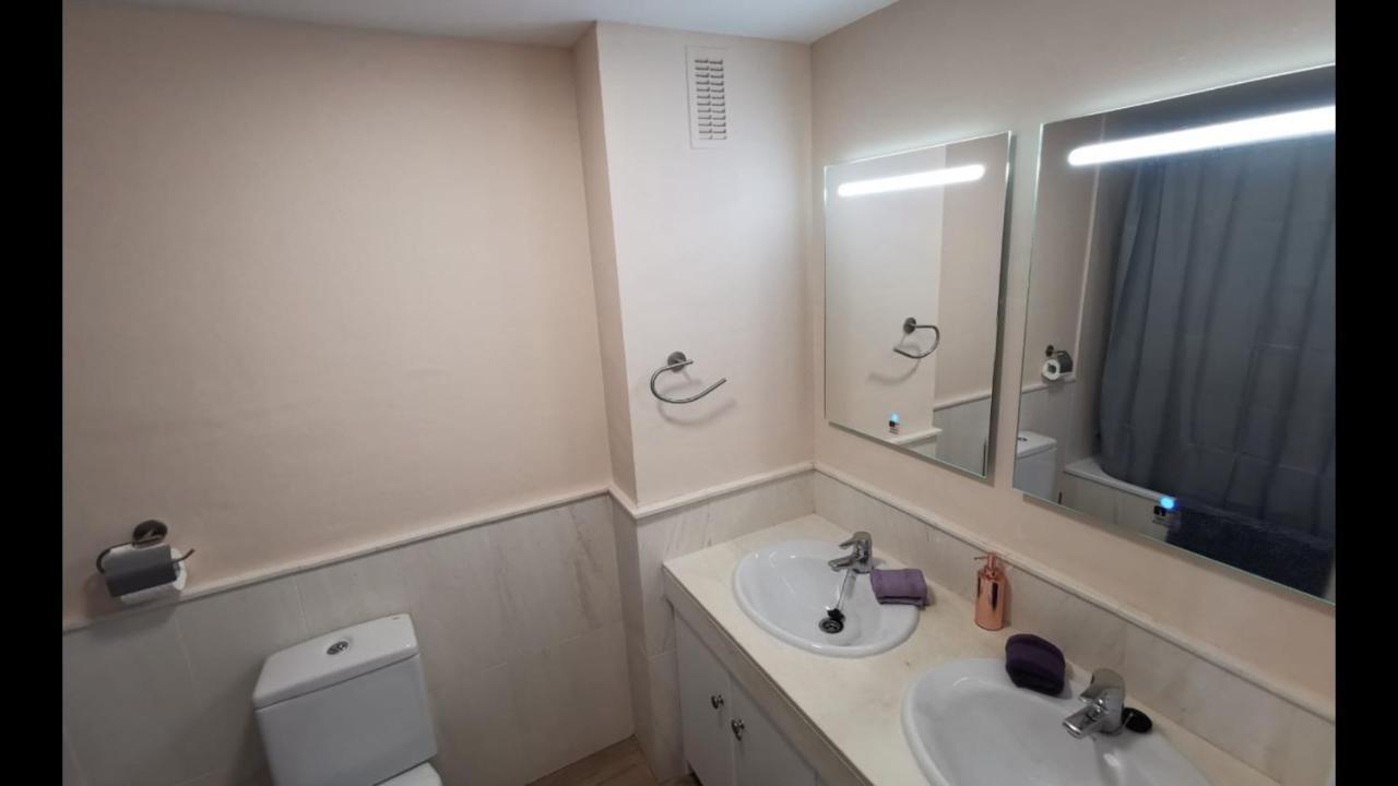 Mi Capricho B17 Beachfront Apartment Sitio de Calahonda Bagian luar foto